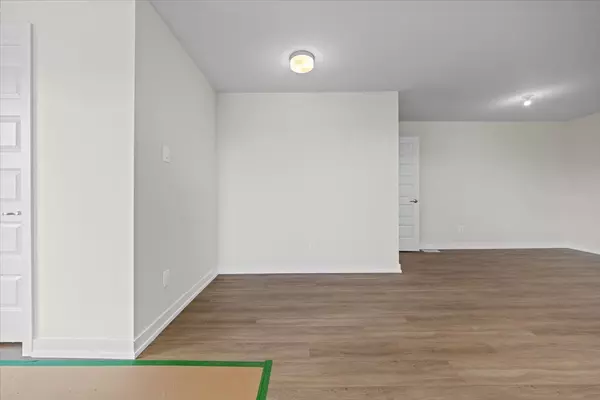 Stittsville - Munster - Richmond, ON K0A 2Z0,614 Tobiano Private