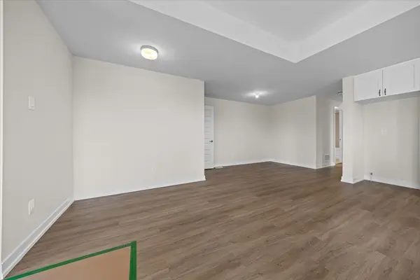 Stittsville - Munster - Richmond, ON K0A 2Z0,614 Tobiano Private