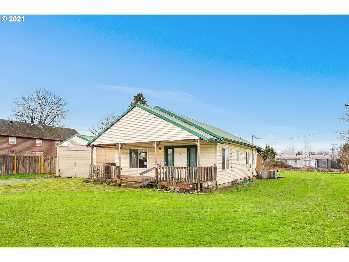110 LEROY ST, Molalla, OR 97038