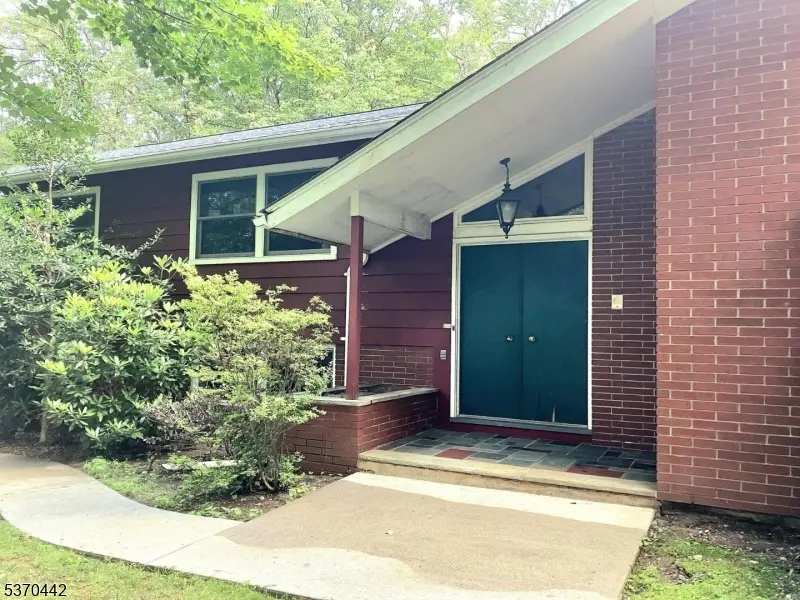 1858 State Rt 23, West Milford Twp., NJ 07480