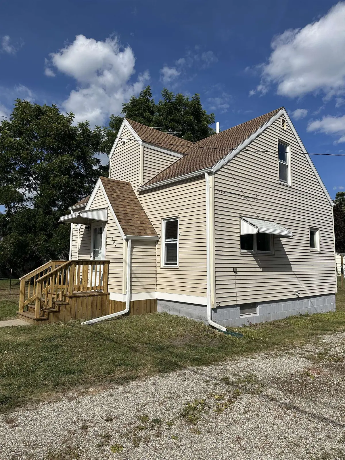 504 N Forest ST, Standish Twp, MI 48658