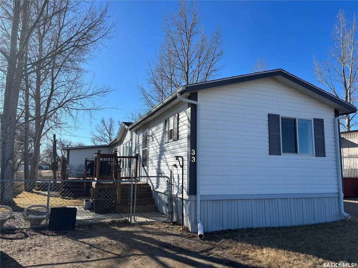 33 Cypress Mobile Home PARK, Maple Creek, SK S0N 1N0