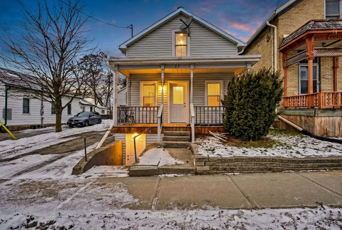 27 Oxford ST W, Blandford-blenheim, ON N0J 1G0