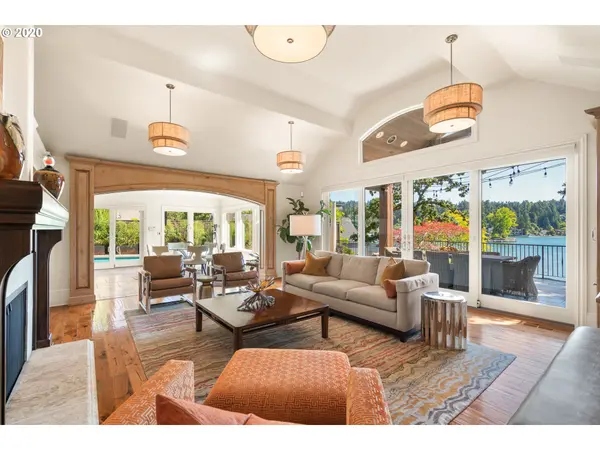 910 NORTHSHORE RD, Lake Oswego, OR 97034