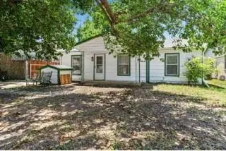 2221 Varsity Drive, Grand Prairie, TX 75051