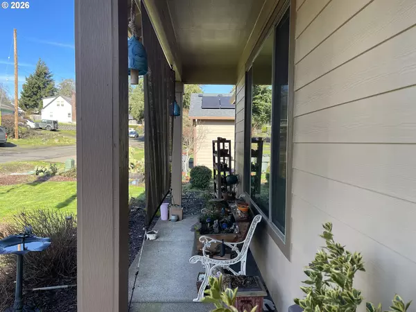 Willamina, OR 97396,408 SW OAK ST