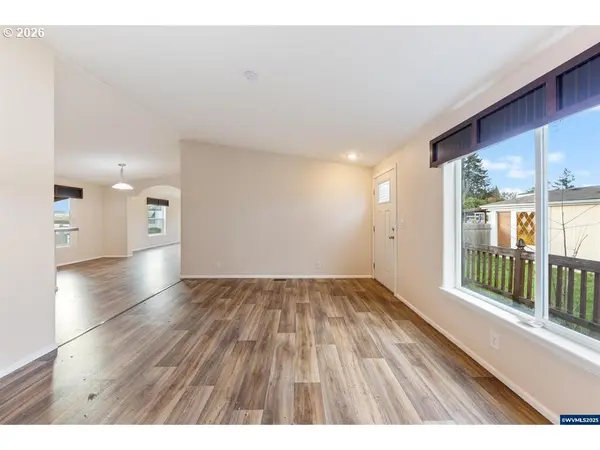 151 EDWARDS RD, Monmouth, OR 97361