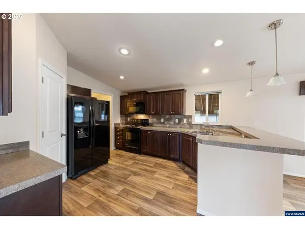 151 EDWARDS RD, Monmouth, OR 97361