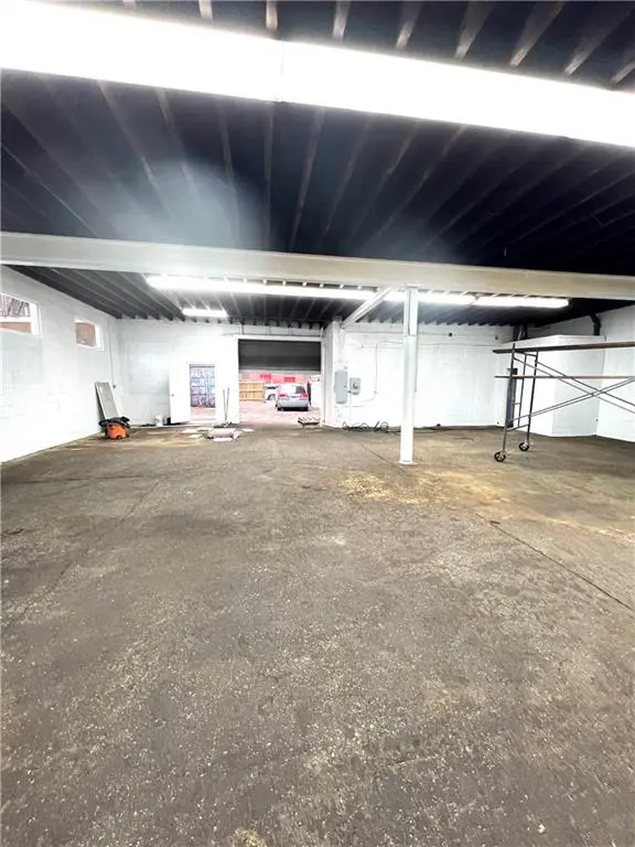 38-59 9th ST, Long Island City, NY 11101