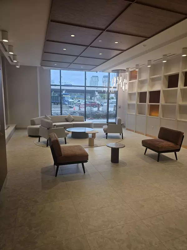 Toronto C01, ON M5A 1B4,15 Richardson ST #214