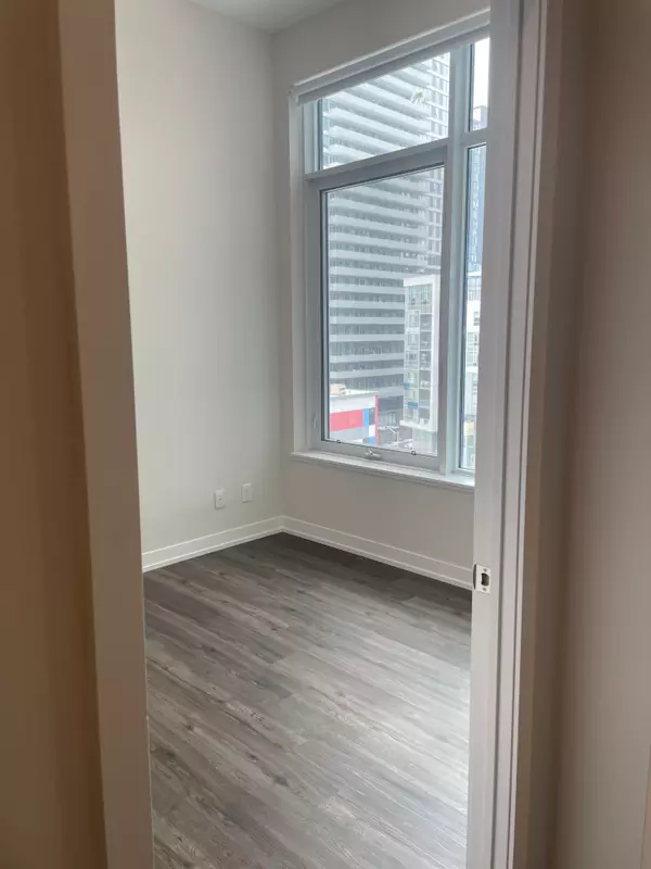 Toronto C08, ON M5A 0M9,25 Nicholas AVE #704