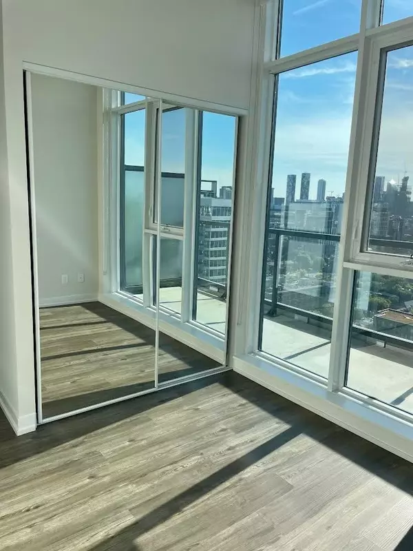 Toronto C08, ON M5A 0M9,25 Nicholas AVE #2801