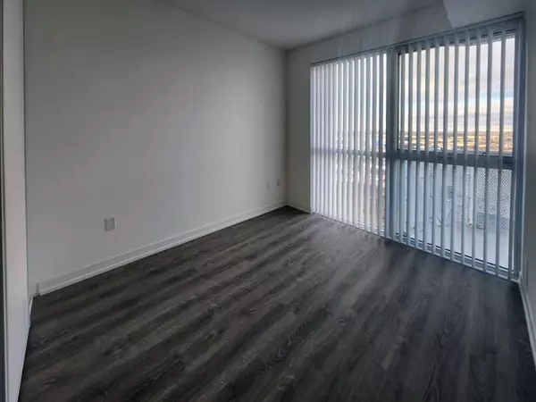 Vaughan, ON L4K 0R2,8 Interchange WAY #2603