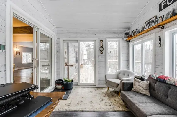 36 Meadows AVE, Tay, ON L0K 2C0