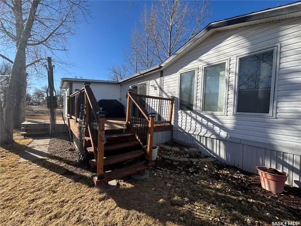 33 Cypress Mobile Home PARK, Maple Creek, SK S0N 1N0
