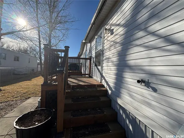 33 Cypress Mobile Home PARK, Maple Creek, SK S0N 1N0