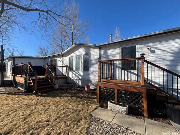 33 Cypress Mobile Home PARK, Maple Creek, SK S0N 1N0