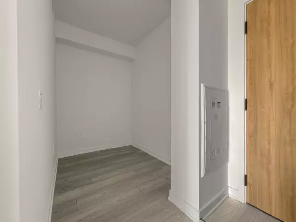 Mississauga, ON L5A 4C6,1 Fairview RD E #1505