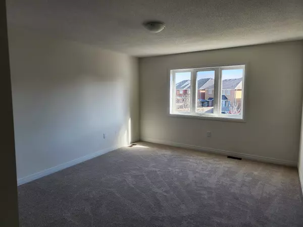 Brampton, ON L7A 5K2,8 Brixham LN