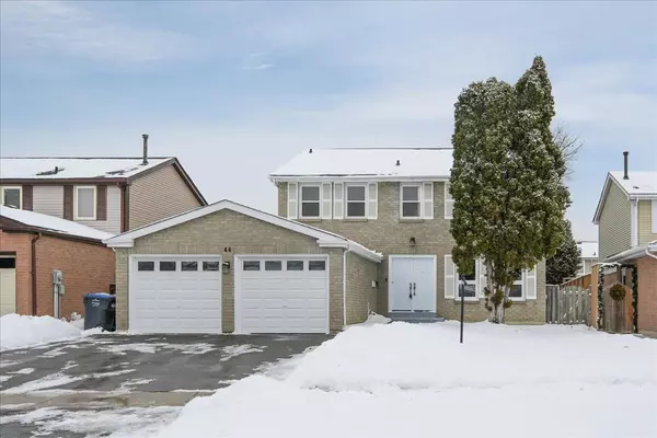 44 Newcastle CRES, Brampton, ON L6S 3Y8