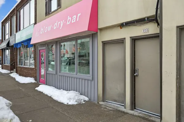 103 Thomas ST #104, Oakville, ON L6J 3A7