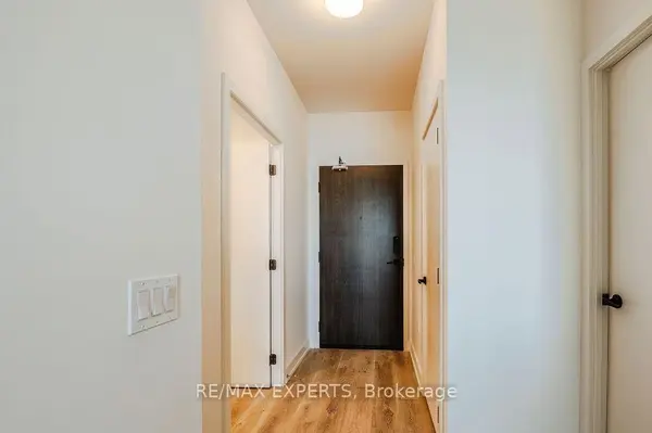 2475 Old Bronte Rd RD #802, Oakville, ON L6M 5S7