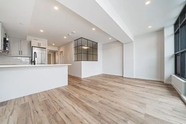 555 Sanatorium RD #206, Hamilton, ON L9C 2B1