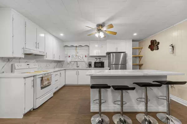 Faraday, ON K0L 1C0,29325 Highway 28 N/A