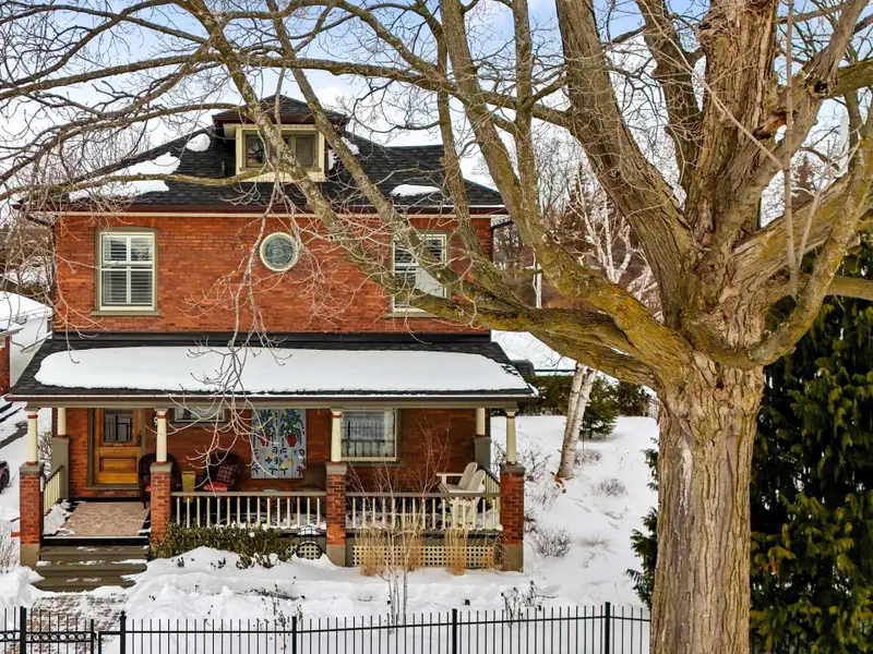 96 James ST W, Cobourg, ON K9A 2K2