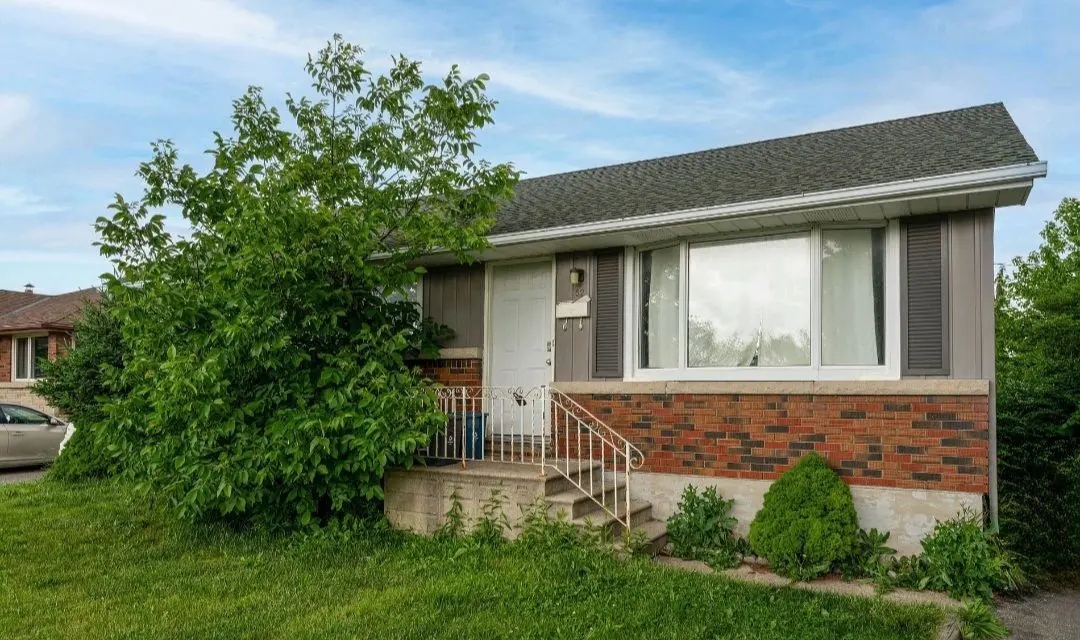 Thorold, ON L2V 2J1,52 BRODERICK AVE