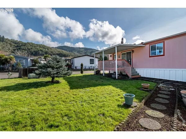 Roseburg, OR 97470,104 WILLAMINA LN