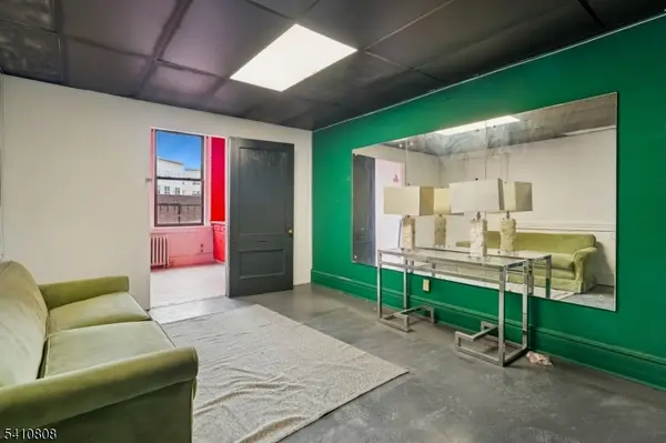 330 Glenwood Ave, Bloomfield Twp., NJ 07003