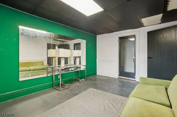 330 Glenwood Ave, Bloomfield Twp., NJ 07003