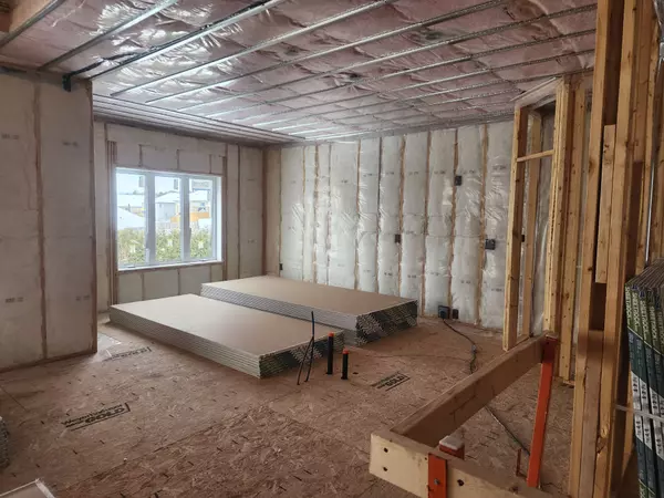 Quinte West, ON K0K 2C0,37 Rosewood DR