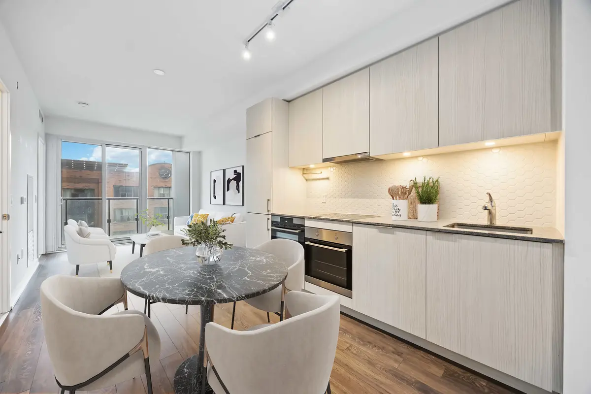 158 Front ST E #320, Toronto C08, ON M5A 0K9