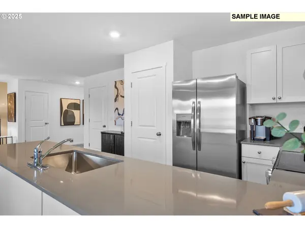 5737 BAINBRIDGE RD, Eugene, OR 97402