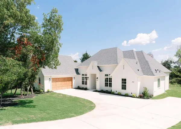 1024 Twin Creeks Drive,  Weatherford,  TX 76088