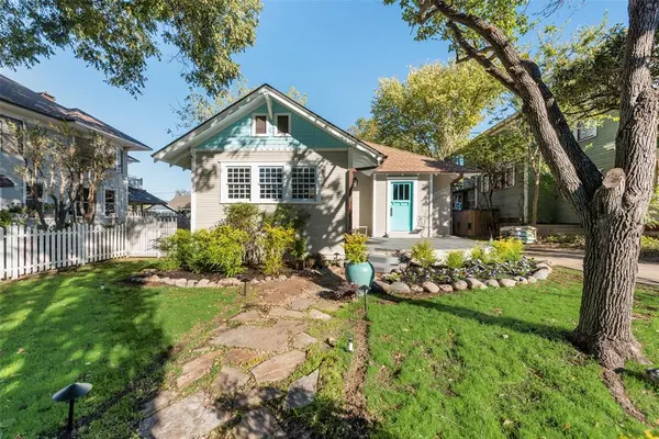 Fort Worth, TX 76110,2105 LIPSCOMB Street