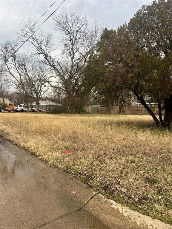 - Campbell Street, Terrell, TX 75160