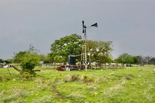 621 E FM 572, Goldthwaite, TX 76844