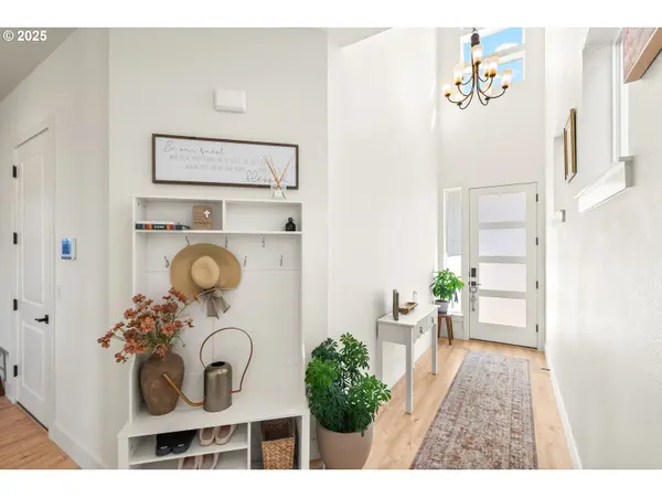 12305 SW SILVERTIP ST, Beaverton, OR 97007