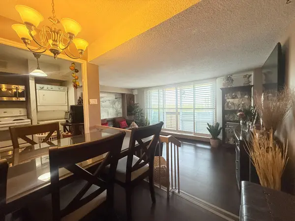 5 San Romano WAY #1009, Toronto W05, ON M3N 2Y4