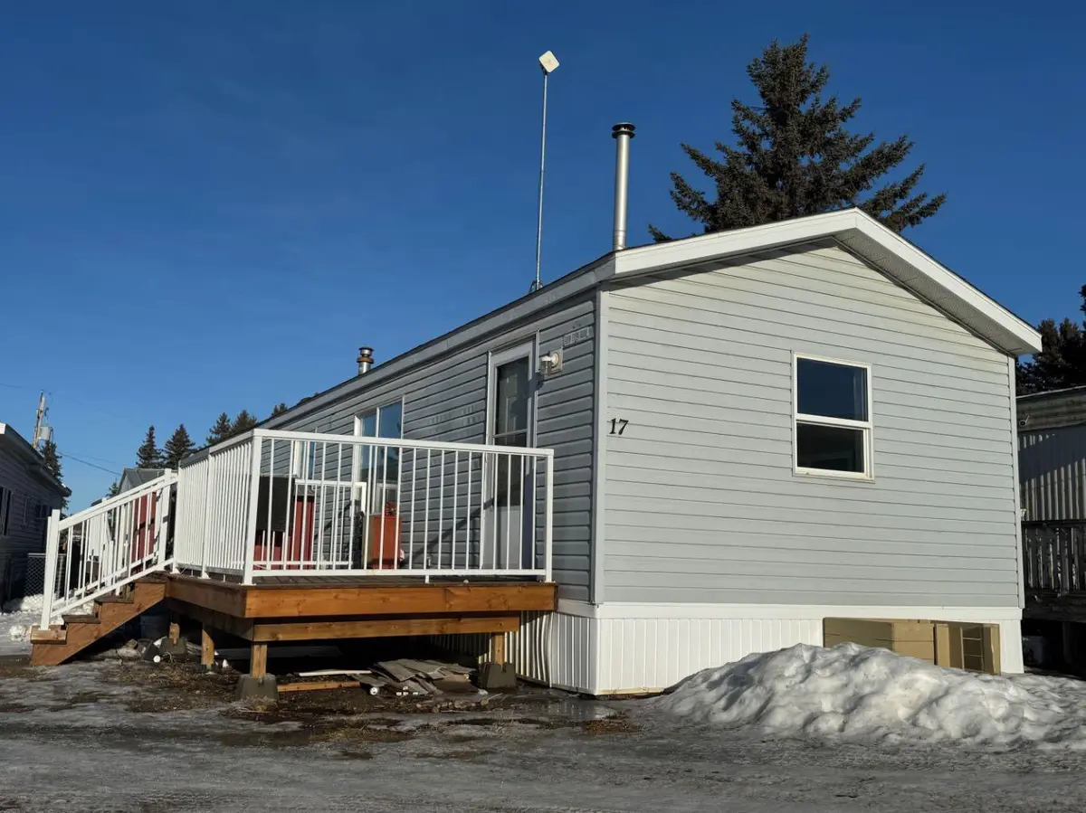 4504 41 ST #17, Camrose, AB T4V 4K5