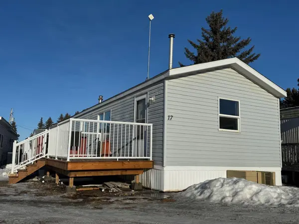 4504 41 ST #17, Camrose, AB T4V 4K5