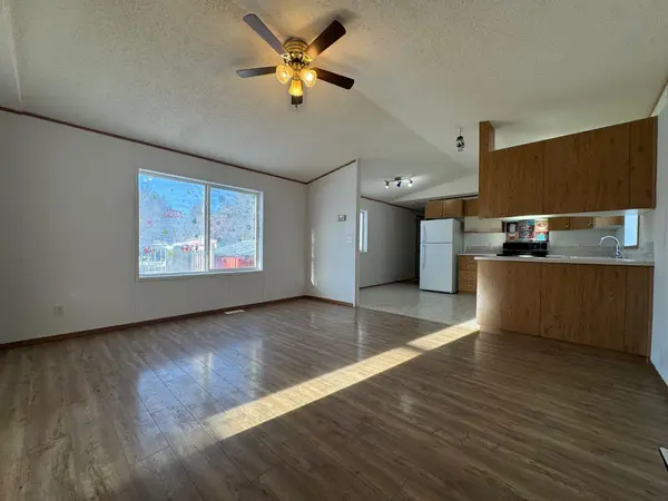 4504 41 ST #17, Camrose, AB T4V 4K5