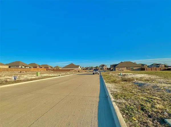 704 Broken Bow Lane, Cleburne, TX 76033