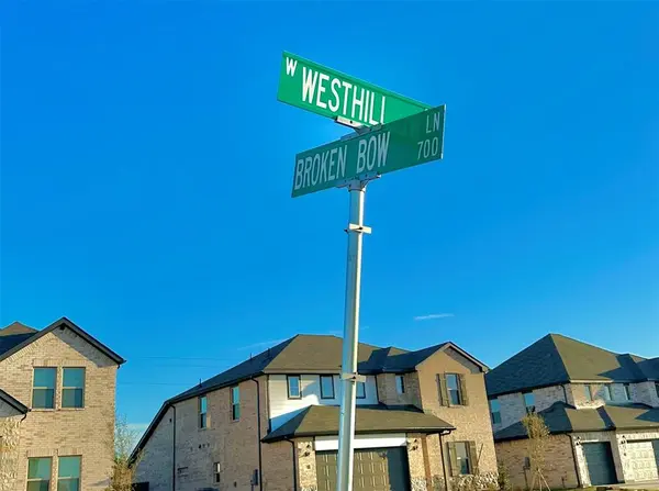 703 Broken Bow Lane, Cleburne, TX 76033