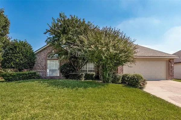 2668 Bent Tree Drive,  Hurst,  TX 76054