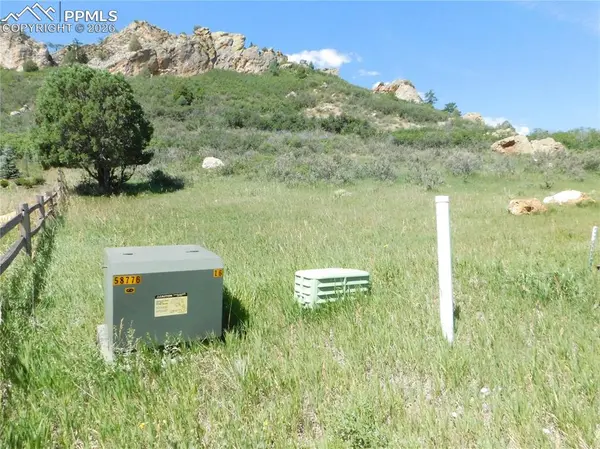 5760 Country Club DR, Larkspur, CO 80118