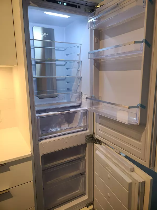 Toronto, ON M2M 3V3,8 OLYMPIC GARDEN DR S #503